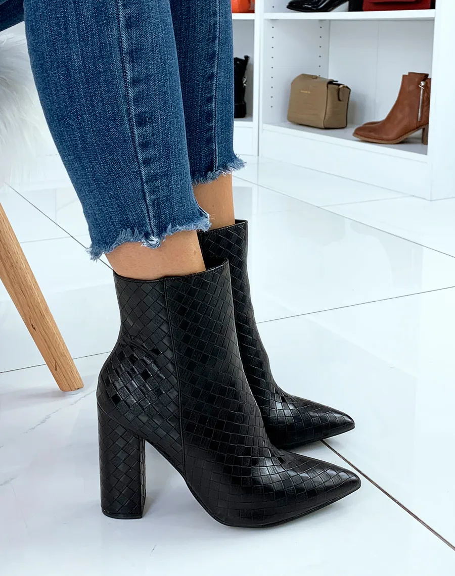 Black high heel pointed toe boots