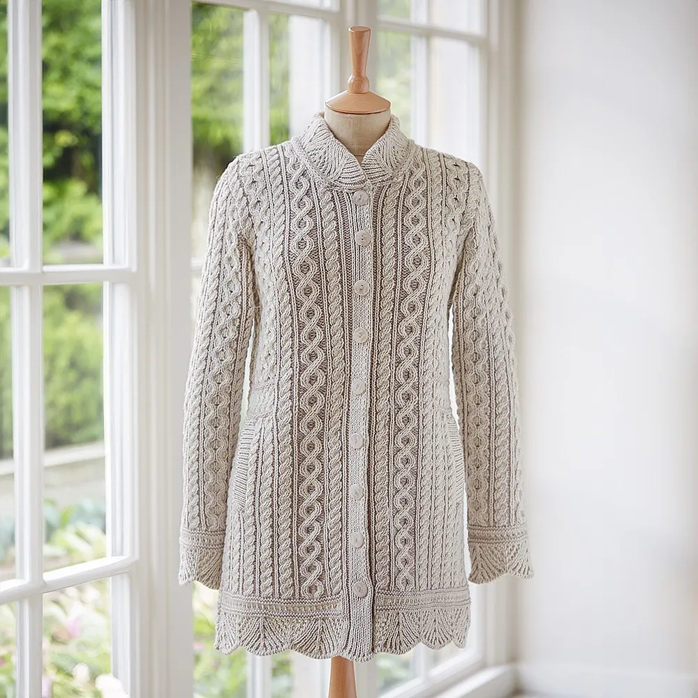 Cardigan en laine à mailles tressées