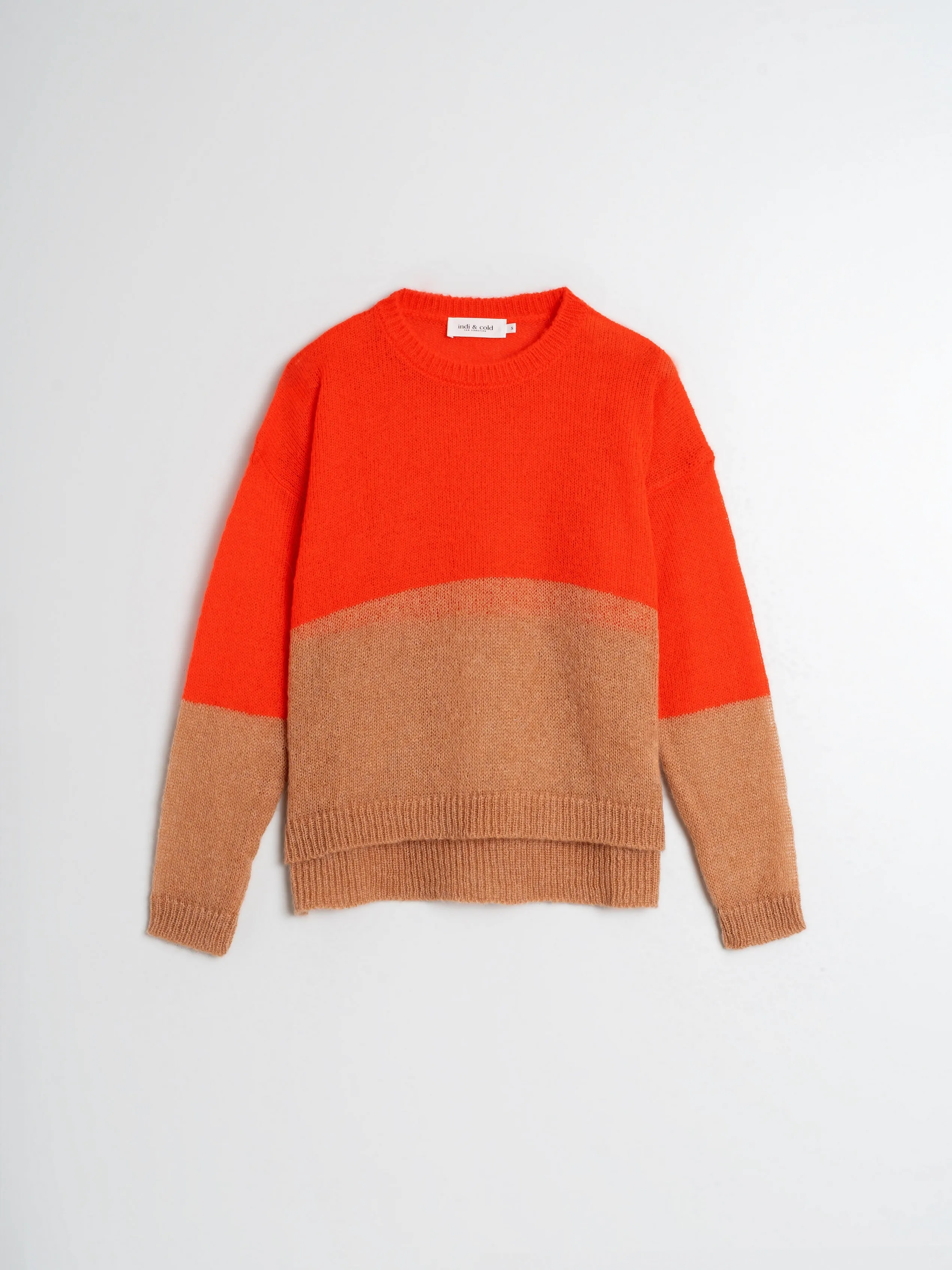 PULL EN MAILLE BICOLORE EN JAUGE"